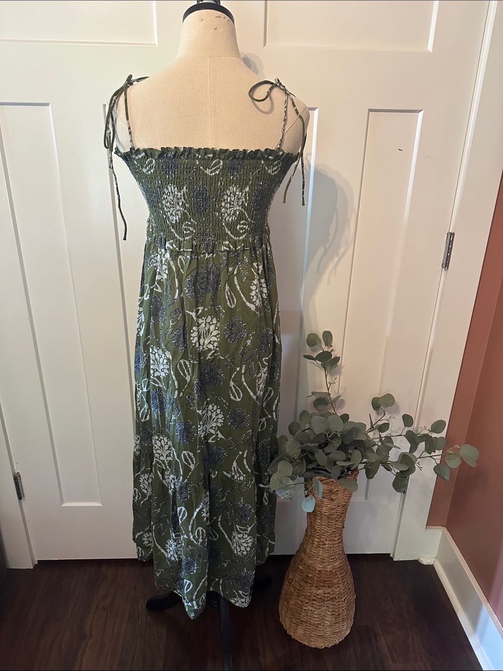 Zara Olive tiers Tie-Shoulder smocked Maxi Navy White floral 100% cotton M dress - Picture 9 of 15